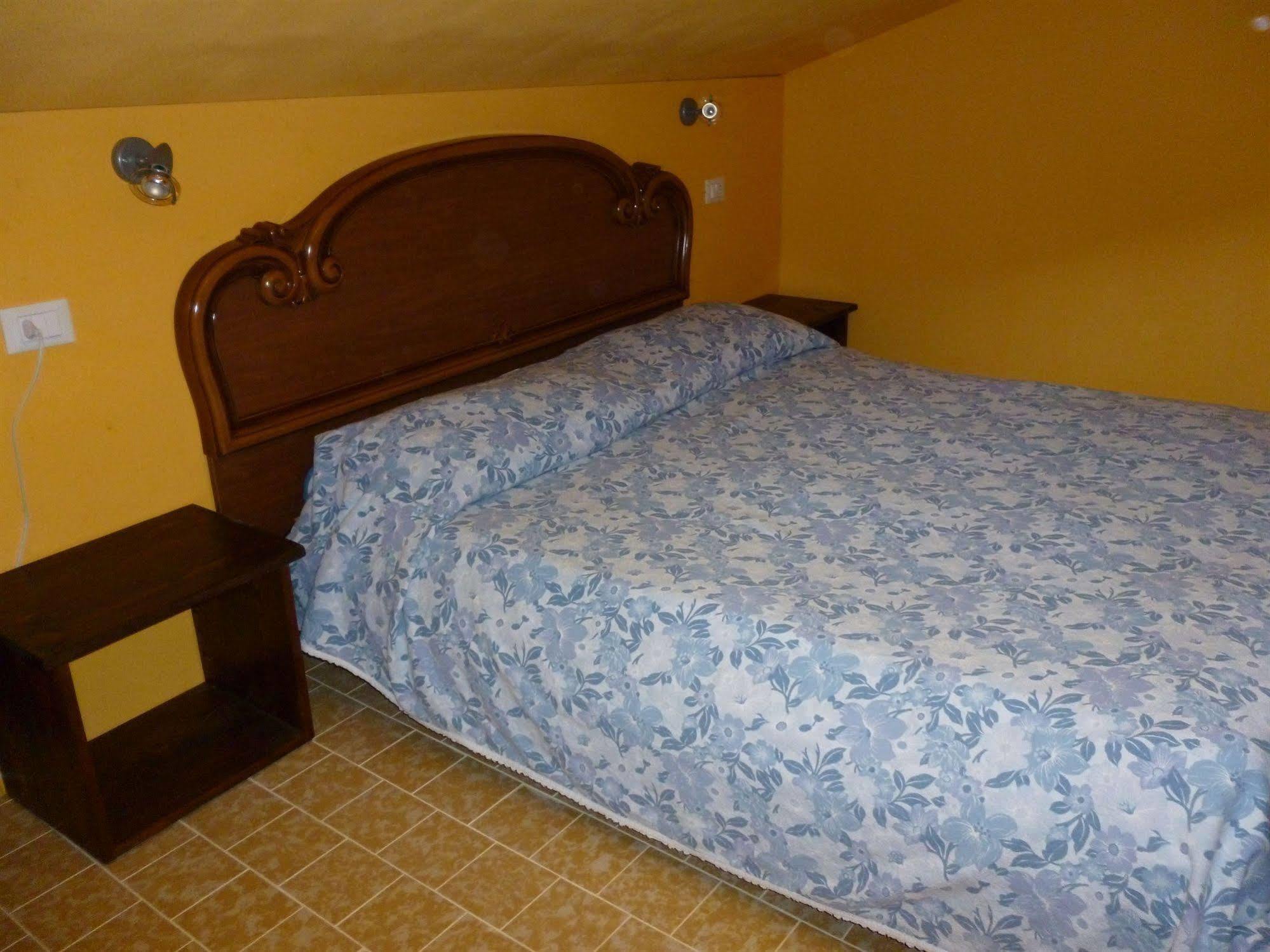 Elicrim Hotel Санто Стефано ди Магра Екстериор снимка